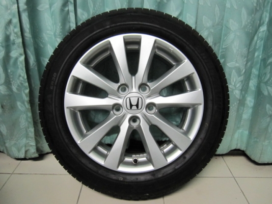 ขายล้อแม็ก Honda Civic พร้อมยางขอบ 16 ตุ่มหน้ายางยังมี