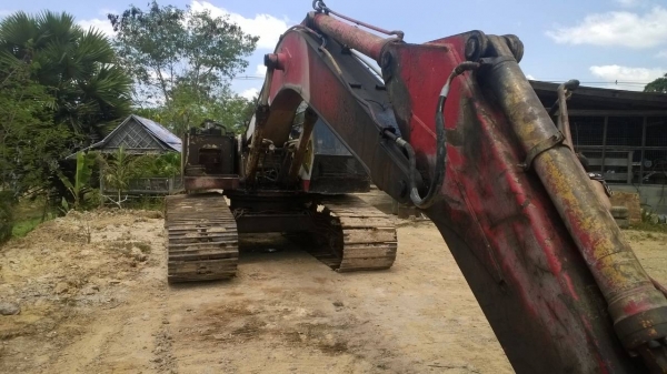 แบคโฮ200 SUMITOMO 280EA-3061 เครื่องแน่น เอวแน่น โซ่เต็ม เฟมก็ยังสวยดี.ใช้งานอยู่...รถนายก อบต.