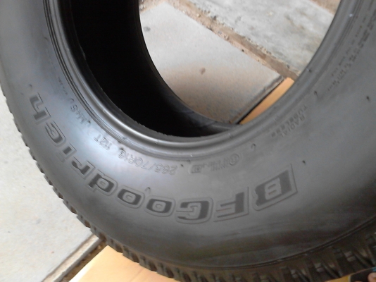 BF Goodrich Long Trail T/A  Tour 265/70R16  มีชุด 4 เส้น TEL.081-427-3941