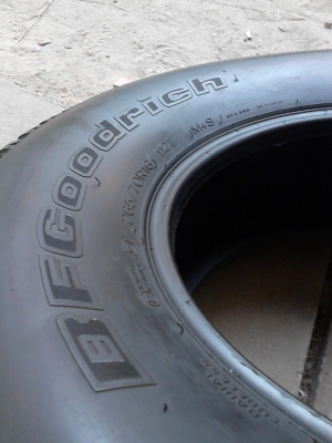 BF Goodrich Long Trail T/A  Tour 265/70R16  มีชุด 4 เส้น TEL.081-427-3941