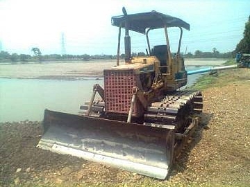 KOMATSU D20-5