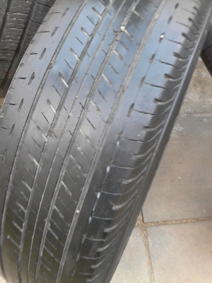 BRIDGESTONE DURAVIS R611  มี 2 เส้น ดอกยางหนาลึกทั้งคู่ TEL.081-427-3941