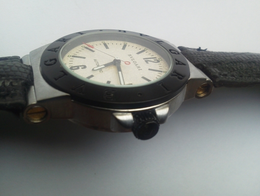 นาฬิกาข้อมือ bvlgari เป็นระบบ automatic สภาพยังสวยมาก สายหนังแท้ไม่เคยเปลี่ยนภาพยังสวยมาก ขนาดตามภาพ นาฬิกาข้อมือ bvlgari เป็นระบบ automatic สภาพยังสวยมาก สายหนังแท้ไม่เคยเปลี่ยนภาพยังสวยมาก ขนาดตามภาพ