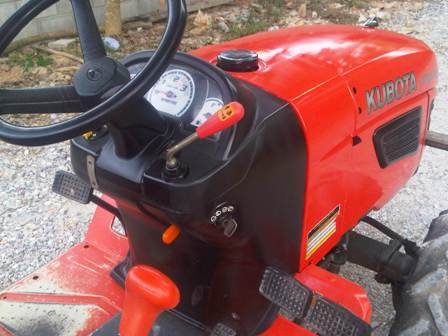ขายรถไถ Kubota B2420 พร้อมผานหลัง ขายรถไถ Kubota B2420 พร้อมผานหลัง