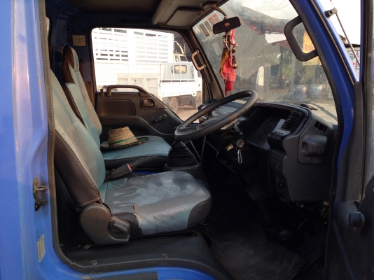 6ล้อดั้มอีซูซุNPR/130HP