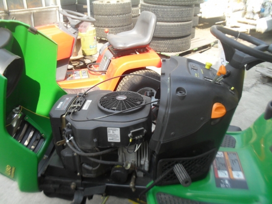 รถตัดหญ้า L130 John Deere 23แรงม้า เหมาะกับสนามใหญ่