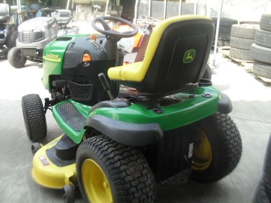 รถตัดหญ้า L130 John Deere 23แรงม้า เหมาะกับสนามใหญ่