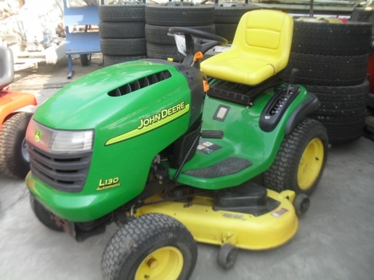 รถตัดหญ้า L130 John Deere 23แรงม้า เหมาะกับสนามใหญ่