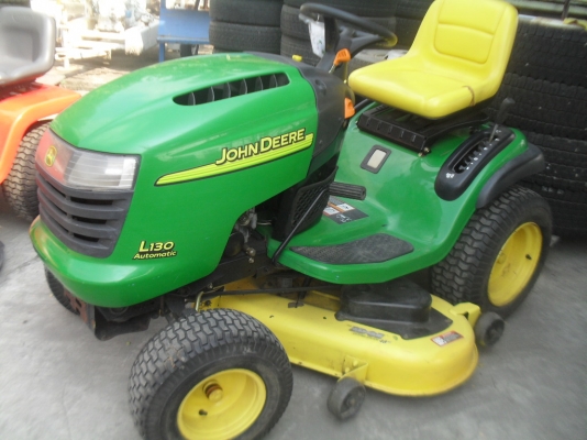 รถตัดหญ้า L130 John Deere 23แรงม้า เหมาะกับสนามใหญ่