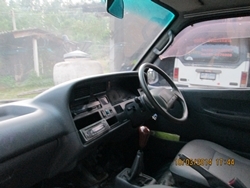 ขายรถตู้หัวจรวด ปี 95 พวงมาลัยเพาเวอร์ สภาพดีมาก (ชลบุรี)