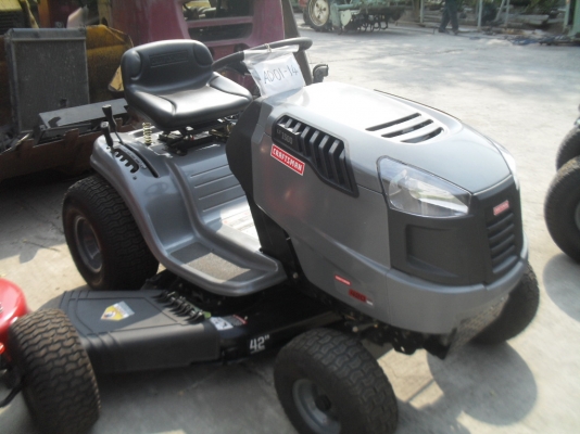 รถตัดหญ้านั่งขับ 17.5 แรงม้า Craftsman LT1500 รถตัดหญ้านั่งขับ 17.5 แรงม้า Craftsman LT1500