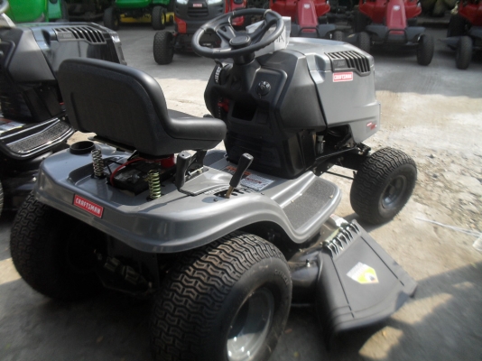 รถตัดหญ้านั่งขับ 17.5แรงม้า ของใหม่ craftsman รถตัดหญ้านั่งขับ 17.5แรงม้า ของใหม่ craftsman