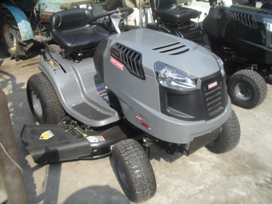 รถตัดหญ้านั่งขับ 17.5แรงม้า ของใหม่ craftsman รถตัดหญ้านั่งขับ 17.5แรงม้า ของใหม่ craftsman