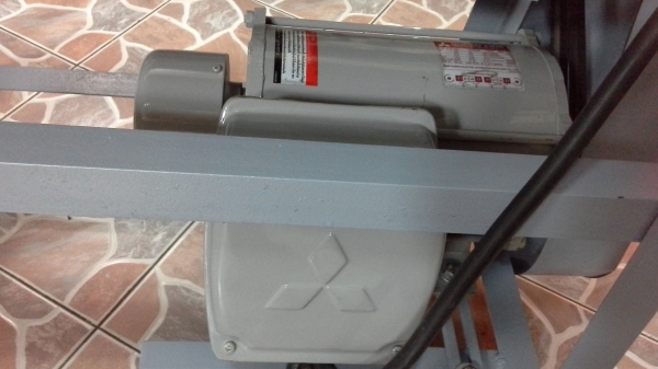 ลดราคา 6500 บาท เครื่องนวดแป้ง  สภาพใหม่