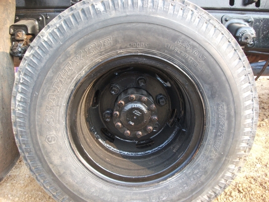 ขายรถหกล้อดั้มFCเคื่รอง120เเรงปี40เฟืองท้ายFหน้าFหลังเครื่องเเห้งเเรงดีสภาพพร้อมใช้งานได้เลยครับฟวงมาลัยเพลาเว้อเเอร์เย็นภาษีเต็มชุดโอนพร้อมโอนครับราคาต่อรองได้ครับโทรมาที่0817894515