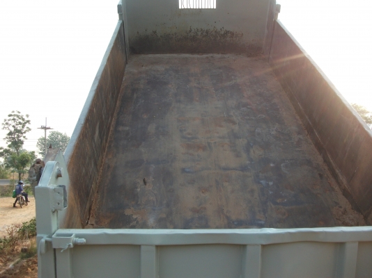 ขายรถหกล้อดั้มFCเคื่รอง120เเรงปี40เฟืองท้ายFหน้าFหลังเครื่องเเห้งเเรงดีสภาพพร้อมใช้งานได้เลยครับฟวงมาลัยเพลาเว้อเเอร์เย็นภาษีเต็มชุดโอนพร้อมโอนครับราคาต่อรองได้ครับโทรมาที่0817894515