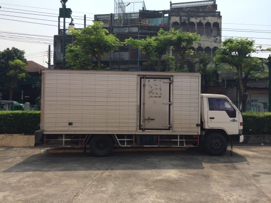 ขายรถฮีโน่ 6 ลัอตู้แห้งมือเดียว และฮีโน่ 6ล้อ เปิดข้าง