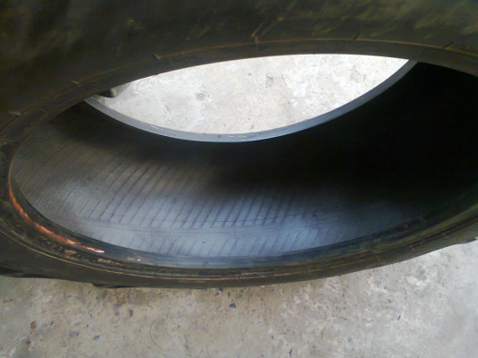 ขายยางหน้าฟอร์ดขนาด12.4-24ยางดีไม่มีแผล084-6175640