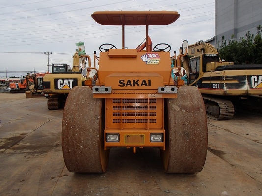 รถบดถนนสามล้อเหล็ก R2S