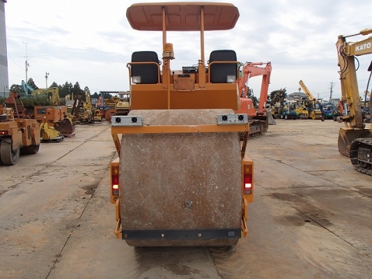 รถบดถนนสามล้อเหล็ก R2S