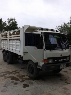 ขายรถมิตซูบิซิ527เทอร์โบดั๊ม2เพลา(220แรงม้า) ขายรถมิตซูบิซิ527เทอร์โบดั๊ม2เพลา(220แรงม้า)