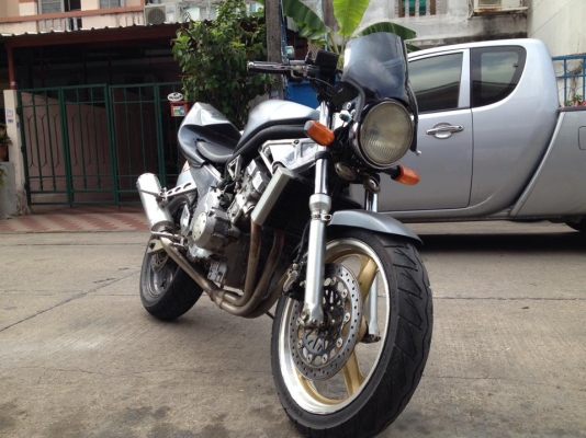 ขาย/แลก ครับ honda CB1 4สูบ 400cc รถปี 92 ครับมีชิวหน้าเเต่ง ตูดเเหลม เดินเบาปกติ บิดกระจาย 160 เด็กๆ เครื่องเเห้งๆๆๆ เสียงหวานมากลองมาฟัง ปล่อยมือขัยสบาย รถไม่เคยล้ม ไฟชาจปกติ ความร้อนไม่มีปัญหา จบเเล้วทุกอยา่ง มีเอกสาร อินวอยครบๆครับ โดยรวามสวยมาก ขายเเ ขาย/แลก ครับ honda CB1 4สูบ 400cc รถปี 92 ครับมีชิวหน้าเเต่ง ตูดเเหลม เดินเบาปกติ บิดกระจาย 160 เด็กๆ เครื่องเเห้งๆๆๆ เสียงหวานมากลองมาฟัง ปล่อยมือขัยสบาย รถไม่เคยล้ม ไฟชาจปกติ ความร้อนไม่มีปัญหา จบเเล้วทุกอยา่ง มีเอกสาร อินวอยครบๆครับ โดยรวามสวยมาก ขายเเ