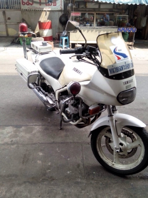 ขาย รถมอเตอร์ไซด์ตำรวจนำขบวน Yamaha diversion 600 cc ทะเบียนแท้ ราคา 58,000 ขาย รถมอเตอร์ไซด์ตำรวจนำขบวน Yamaha diversion 600 cc ทะเบียนแท้ ราคา 58,000