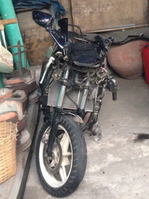 ธารนนทบุรี//ขายซาก honda cbr750f  ราคา45,000 บาท ทะเบียนแท้