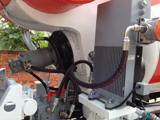 รับต่อรถโม่ปูน 4 คิว