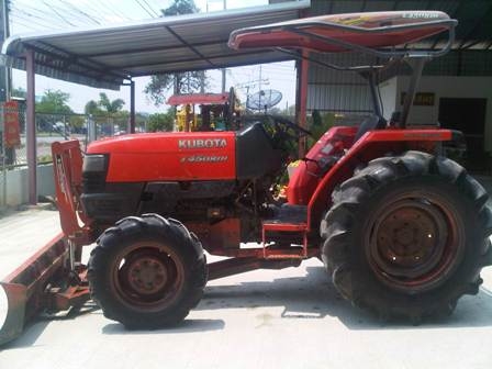 ขายรถไถ Kubota L 4508DI (4WD) พร้อมดันหน้าตราช้าง ขายรถไถ Kubota L 4508DI (4WD) พร้อมดันหน้าตราช้าง