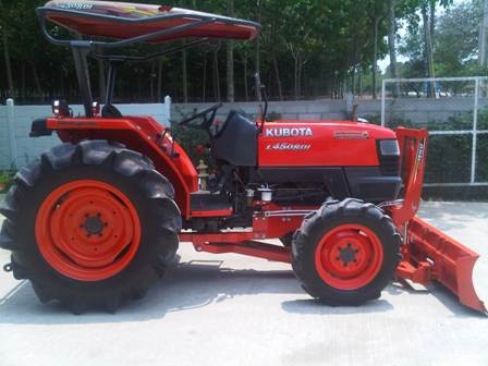 ขายรถไถ Kubota L 4508DI (4WD) พร้อมดันหน้าตราช้าง