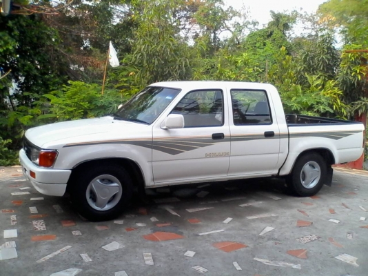 HILUX MIGHTY X ปี 97 สี่ประตู