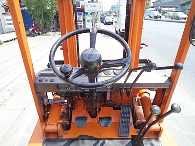 ขายรถยกโตโยต้า 1.5 ตัน รุ่น4 เครื่องเบนซิน   กระบอกคู่  เสาสูง 3 เมตร  พวงมาลัยเพาเว่อร์  สีเดิมจากนอก นำเข้าจากญี่ปุ่น ใช้งานได้ทันที ราคา140000