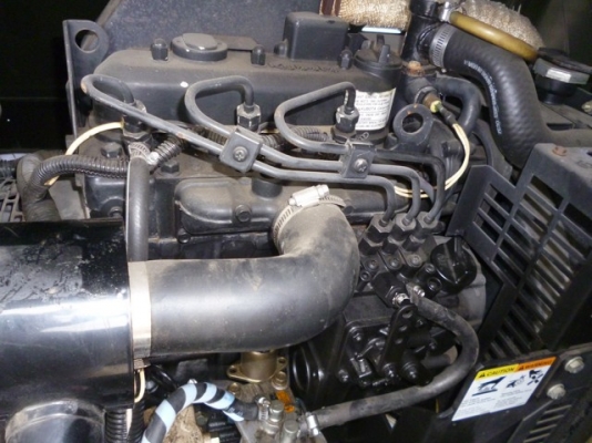 ขายด่วนเครื่องปั่นไฟพร้อมไฟสนาม lot ใหม่มาอีก 2 ตัว