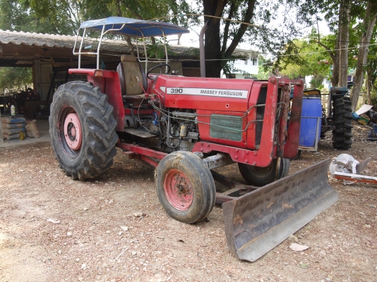 ขาย แมสซี่ 390 รุ่นใหม่ครับ รุ่นนี้มีสะดือ เพลาใหญ่ พร้อมผาน7 สนใจติดต่อครับ