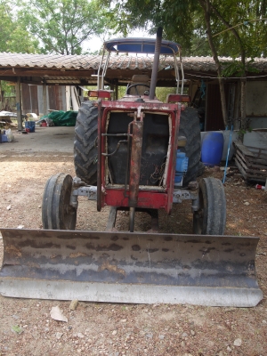 ขาย แมสซี่ 390 รุ่นใหม่ครับ รุ่นนี้มีสะดือ เพลาใหญ่ พร้อมผาน7 สนใจติดต่อครับ