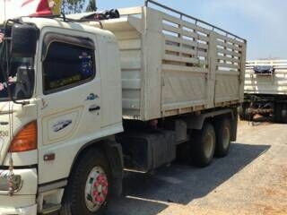 รถฮีโน่ 10 ล้อดั้ม 260 แรงม้า. ปี 47  ( ขายแม่,ลูก )  สนใจติดต่อ 081 - 6079515
