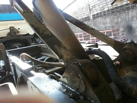 รถฮีโน่ 10 ล้อดั้ม 260 แรงม้า. ปี 47  ( ขายแม่,ลูก )  สนใจติดต่อ 081 - 6079515