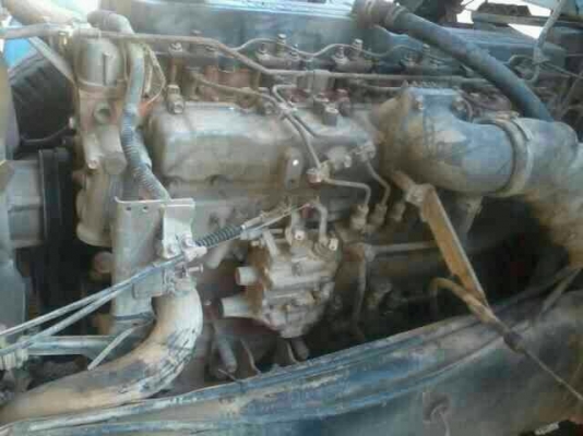 รถอีซูซุ 6 ล้อดั้ม  FTR  195 แรงม้า. ปี 39  สนใจติดต่อ 081 - 6079515