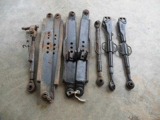 ขาย ชุดแขนข้างมีเกลียวปรับตั้ง+แขนลาก(แขนแบน)+แขนกลาง เก่านอกสภาพสวยมากดามใต้แขนมาเรียบร้อย คู่ละ6,000บาท.