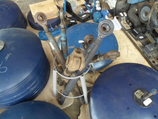 ขาย ชุดแขนข้างมีเกลียวปรับตั้ง+แขนลาก(แขนแบน)+แขนกลาง เก่านอกสภาพสวยมากดามใต้แขนมาเรียบร้อย คู่ละ6,000บาท.