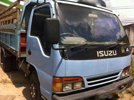 รถอีซูซุ 6 ล้อดั้ม NPR 120 แรงม้า. ปี 47  ( ฝาขาว )  สนใจติดต่อ 081 - 6079515