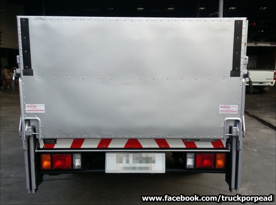 ISUZU DMAX CAP ติดตั้งลิฟท์ขนถ่ายสินค้า