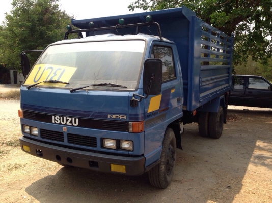 ISUZU  NPR  115แรงม้า  6ล้อดัมๆสามมิตรเอฟหลัง