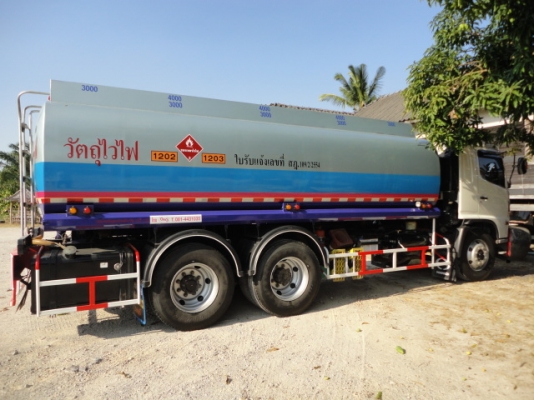 10 ล้อบรรทุกน้ำมัน HINO 500 เมคก้า FL8JNLA เครื่อง 260 แรง ถัง18000ลิตรลดราคาเหลือ 2,100,000