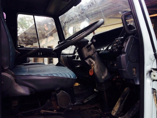 ขายด่วน  580.000 ร็อกกี้ 6ล้อใหญ่ ตู้แห้ง 10บาน ยาว6.20ม.  แอร์ ทิฟฟี่ เพาวเวอร์ ยางดี