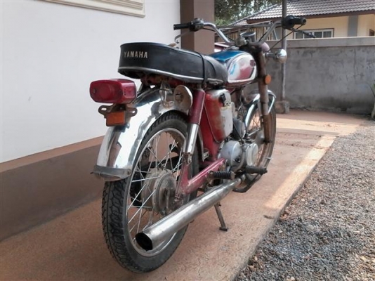 ขาย YL2 ทะเบียนพร้อมโอนเดิมแห้งๆเครื่องดีสภาพนี้หายากครับเก็บอีกนิดสวยเลย ขาย 11500 บาท