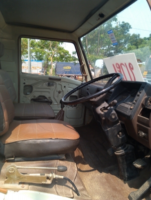 ขายรถบรรทุกติดเครน