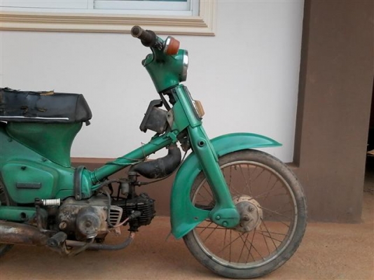 ขาย C50 ถังแยกไม่มีเล่มออกใบซื้อขายเครื่องดีพอใช้อะไหร่เดิมแท้ติดรถเบาะโครงเหล็ก ขาย 5900 บาท