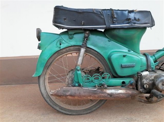 ขาย C50 ถังแยกไม่มีเล่มออกใบซื้อขายเครื่องดีพอใช้อะไหร่เดิมแท้ติดรถเบาะโครงเหล็ก ขาย 5900 บาท